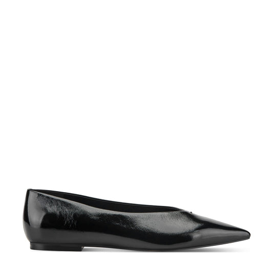 Casee Leather Flat - Black Patent Leather | Marc Fisher